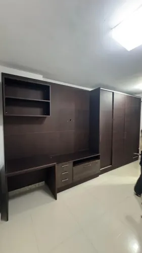 Guardaroupa + Painel de TV + Escrivaninha