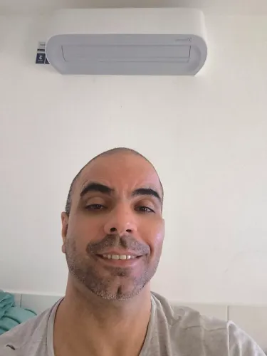 Professor de português/inglês/informática básica e manutenção de computadores.