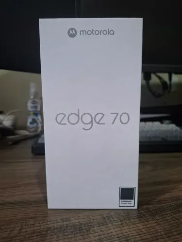 Motorola Edge 70 5G - 256GB | 8GB RAM | Gadget Gray (Pantone)