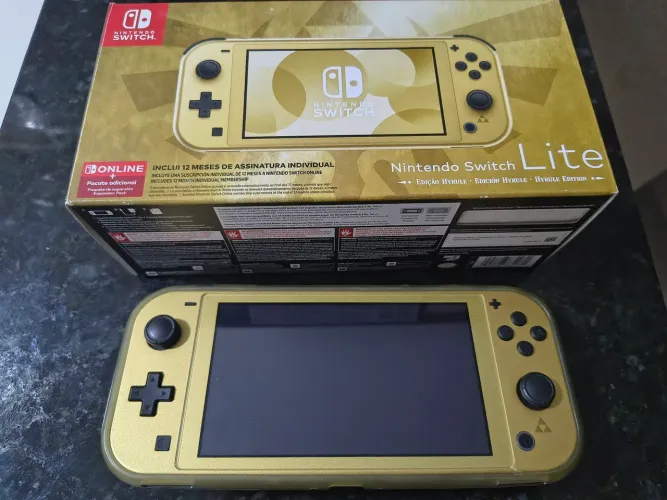 Nintendo Switch Lite Hyrule Edition