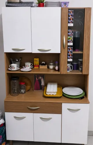 Vendo armário de louças 6 meses de uso