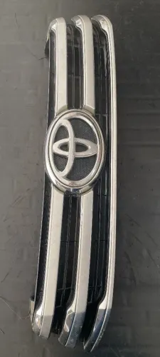 Grade frontal cromada original Toyota Hilux 2016 á 2018