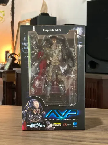 Elder Predator da série "Alien vs. Predator", Hiya Toys 1/18