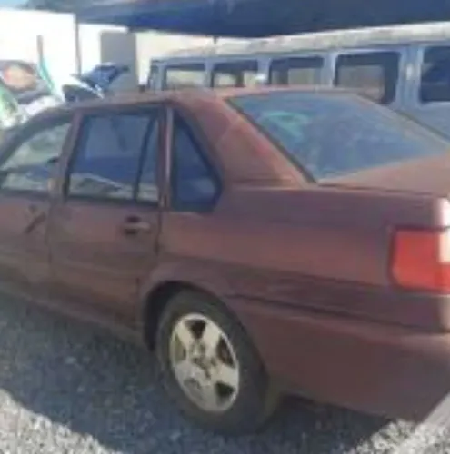 Santana 1.8 mi sucata vendo peças 