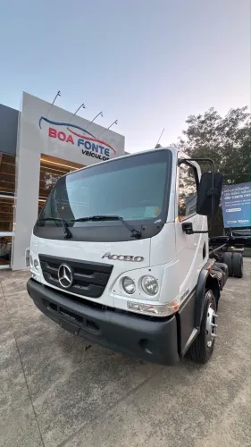 M.benz / Accelo 1016