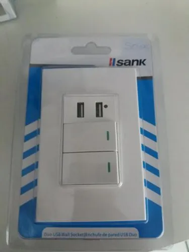 Interruptor duplo com duas entradas usb