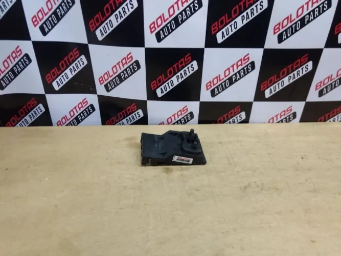 Suporte Parachoque Dianteiro Direito Chevrolet Corsa 2001 á 2010.