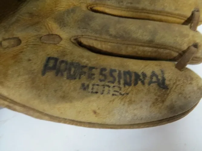 Luva antiga beisebol profissional.