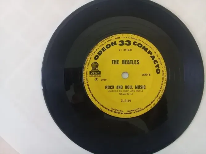 lp compacto  The Beatles