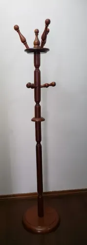 Vendo Cabideiro em Madeira 