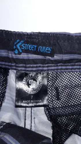 Bermuda Infantil Masculina Marca Street Rules tam 7 Seminova em ótimo estado