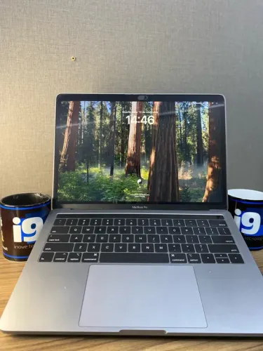 MacBook Pro 2018 Touch Bar - i7 - 16ram - 1tb SSD