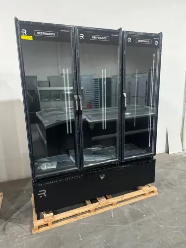 Expositor auto serviço 3 portas total preta nova