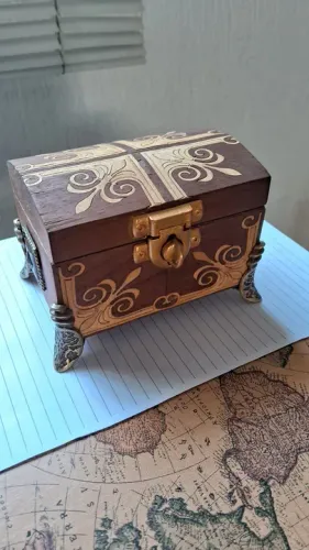 BAÚ PORTA JOIAS MARCHETARIA 