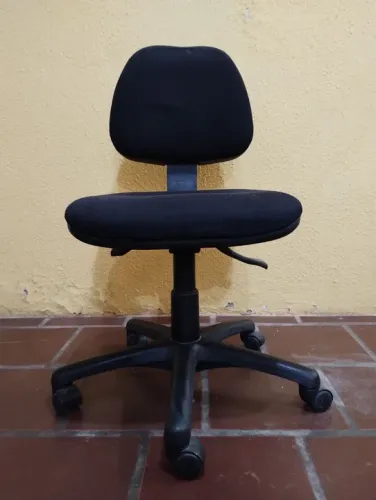 Cadeira Secretária, Hidráulica com Rodinha