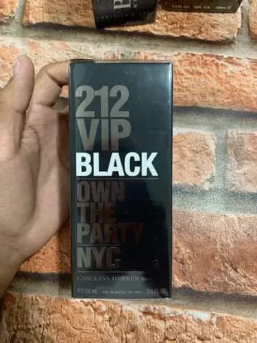 212 Vip Black Lacrado 100ml