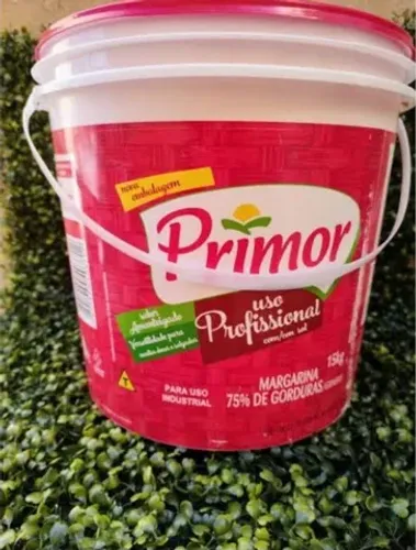Vendo baldes de margarina de 15 KG (SECO )6.00
