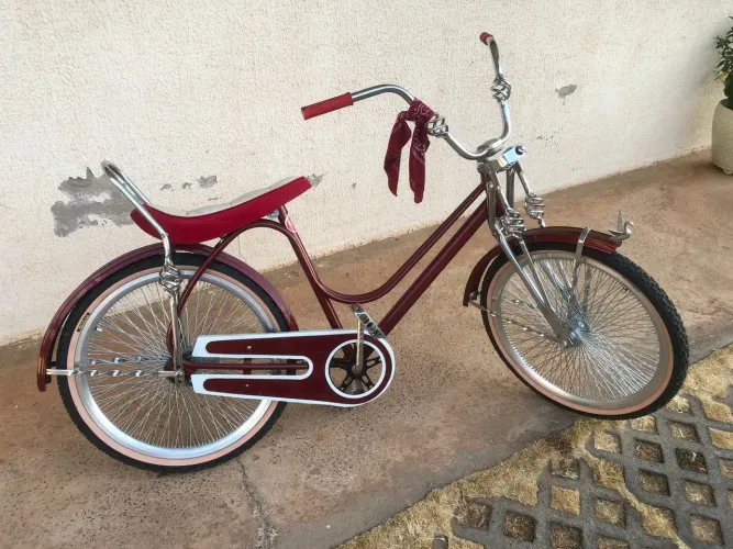 Bicicleta Lowrider Vermelha