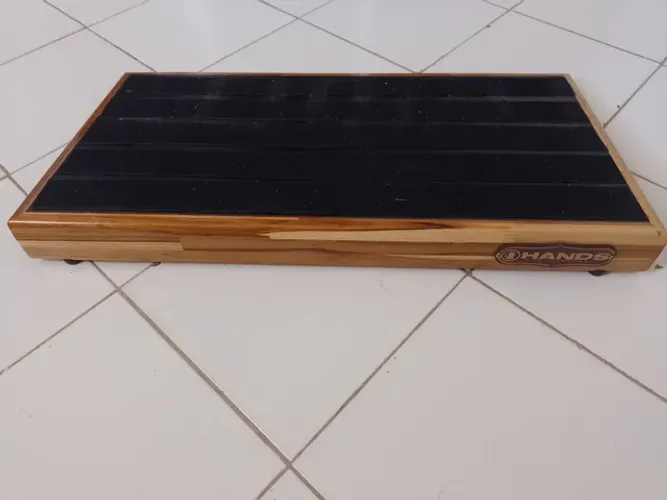 Pedalboard hands 63 cm x 33 cm x 6 cm aceito pedais