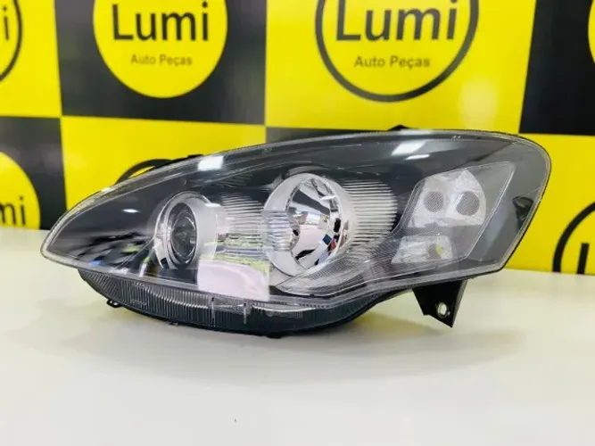 Farol Fiat Idea 2010/... Mascara Negra - NOVO