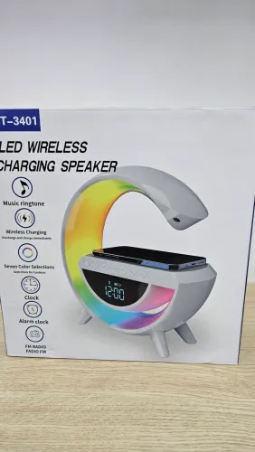 Caixa de som LED Wireless com Carregamento e Rádio FM