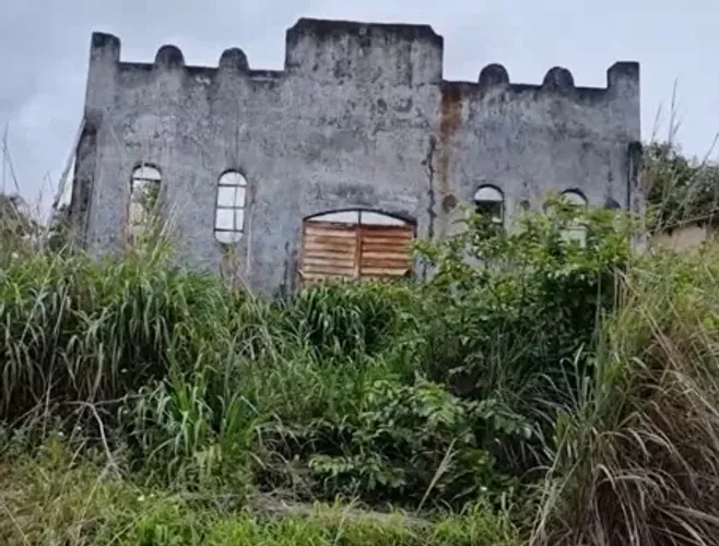 INVISTA NO SEU FUTURO: Terreno Perfeito para Seu Projeto dos Sonhos!