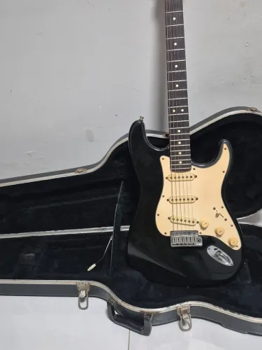 Guitarra Fender edição 50 anos stratocaster americana original