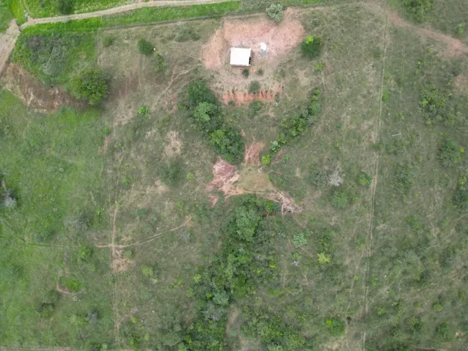 Chácara à venda, parcelas de R$999,00, Escriturado com Água e Energia