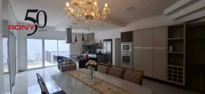 Casa de alto padrão em condominio fechado!
