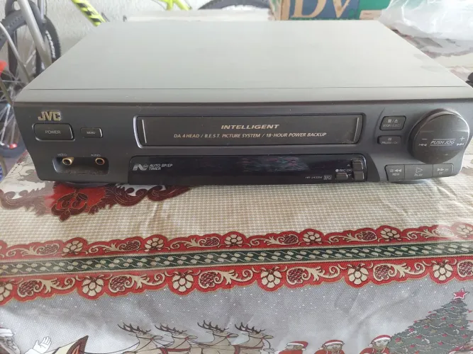 Vendo vidio cassete funcionando  normalmente marca jvc 