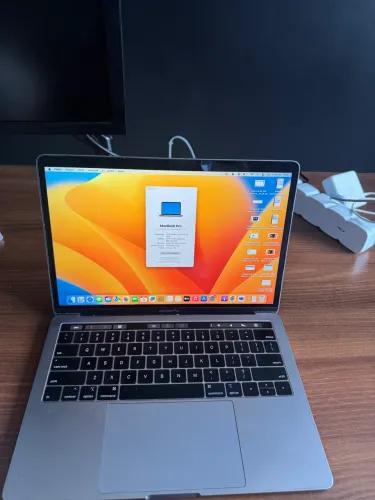 macbook pro 2019 i5