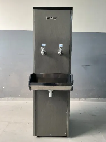 Bebedouro Insustrial 50L 220V - Seminovo