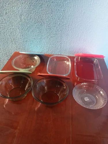 Conjunto de Tigelas e Travessas de Vidro