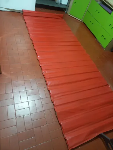 Esteira para mesa de camelo ou feirante.