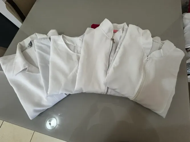 5 jalecos (leia a descrição)