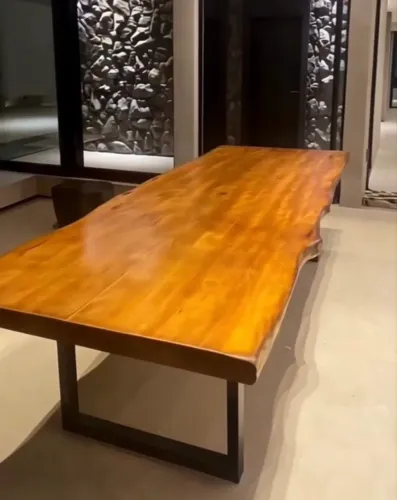 Mesa de Madeira Maciça Rústica 