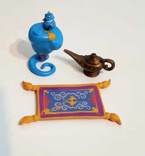 ALADIM -O GENIO A LAMPADA E O TAPETE DO FILME DA DISNEY ANTIGOS COLECIONÁVEIS