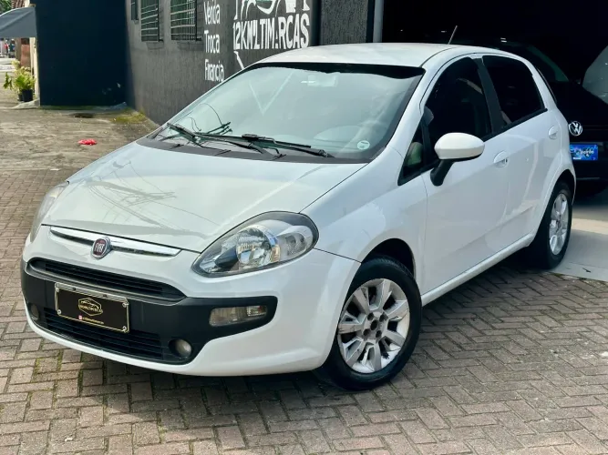Fiat Punto Attractive Italia 1.4 F.flex 8V 5P 2013