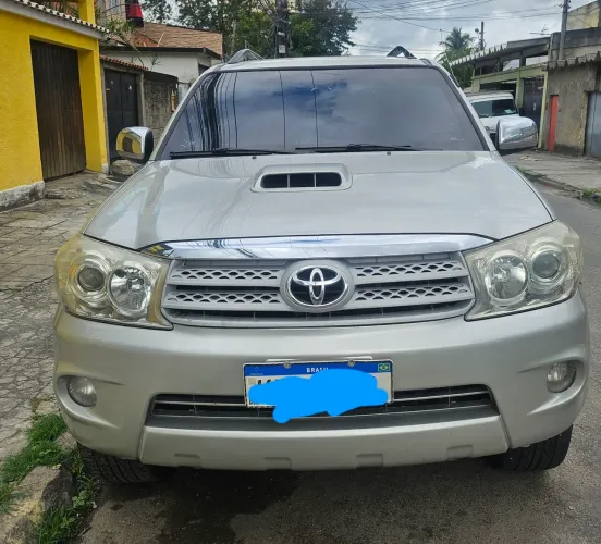 Toyota Hilux SW4 SRV D4-d 4X4 3.0 TDI Dies. AUT 2010