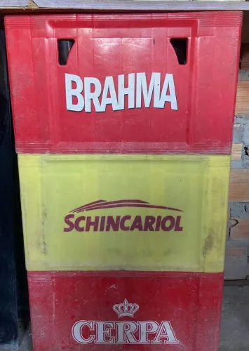 Grades com Garrafas