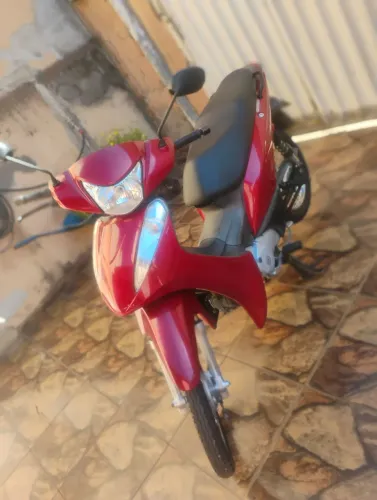 Vendo Honda biz 125 modelo 2014 ano 2014