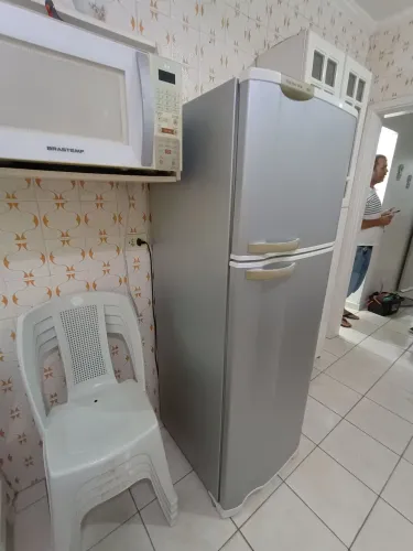 Envelopamento de geladeira