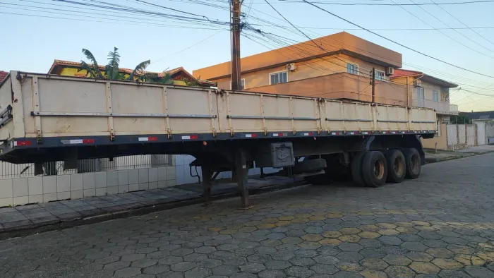 Carreta LS Grade baixa 2011 (Leia a Descrição)