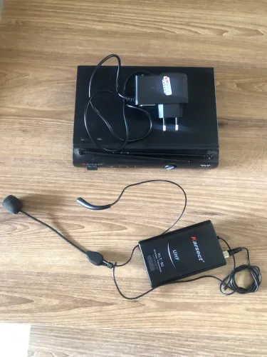 Microfone Auricular, karsect