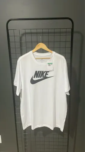 Camiseta Nike Sportswear Icon