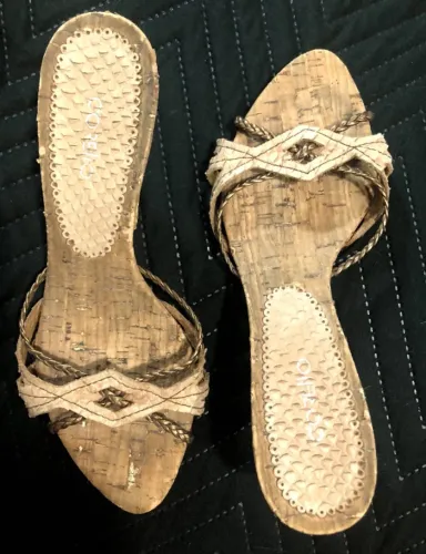 Sandália corello 35 - Salto 4cm em Madeira laminada e tiras trançadas no cabedal