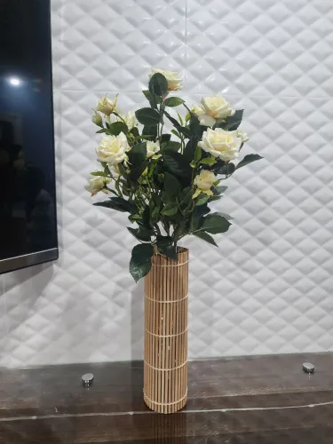  Vaso boho com arranjo rosas offwhite