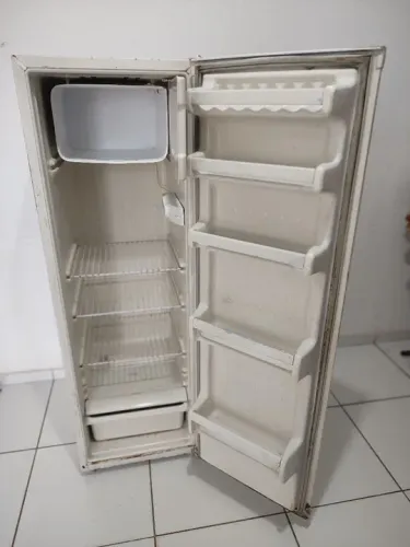 Geladeira Usada em Ótimo Estado