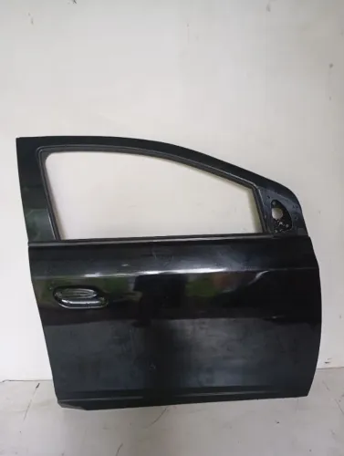 Porta dianteira direita Chevrolet PrismaOnix