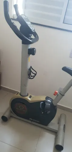 Bicicleta Ergométrica Vertical Movement V3